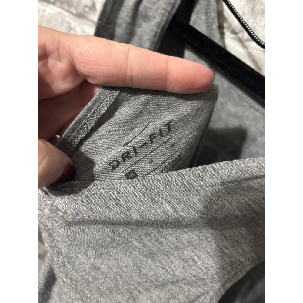 Nike Grey "just do‎ it" tank - Picture 3 of 3